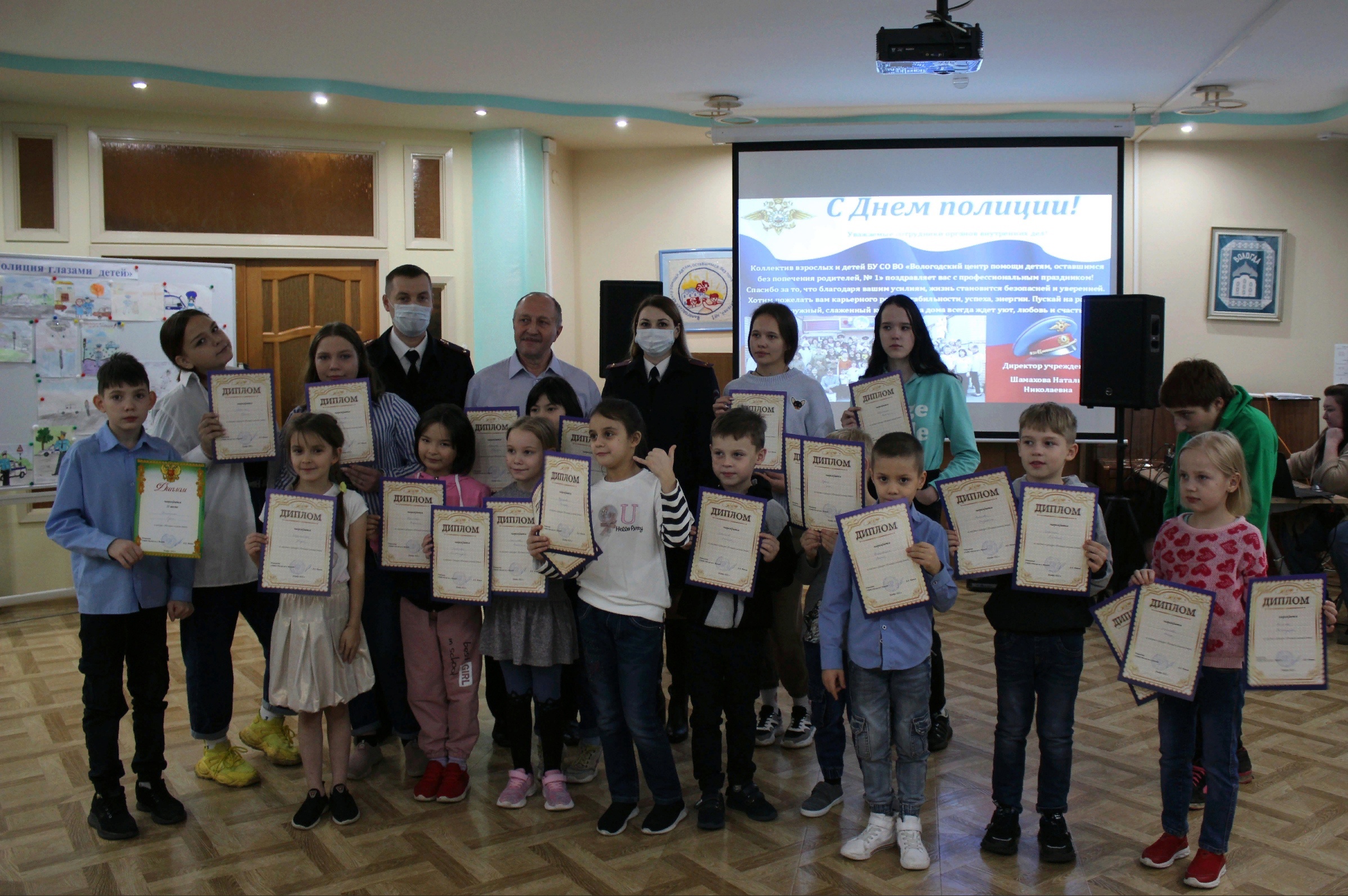 Конкурс рисунков "Полиция глазами детей"