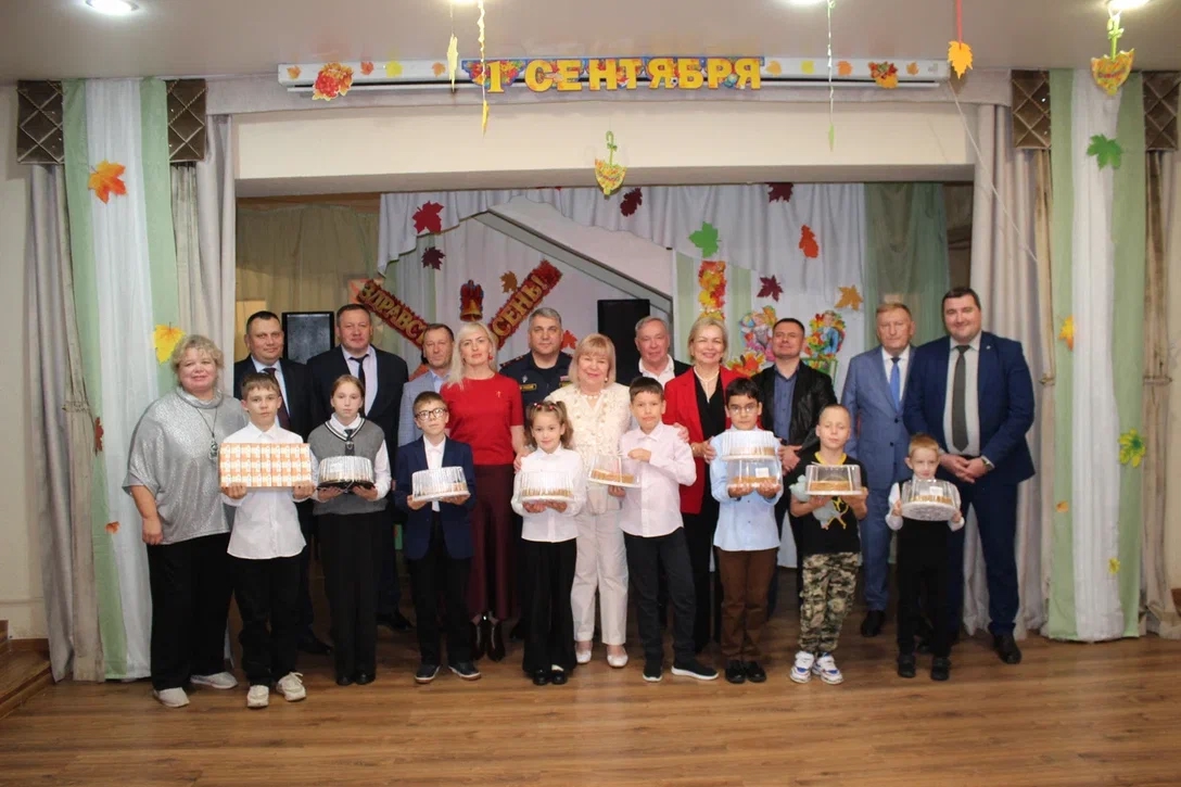 От улыбки – станет всем светлей!