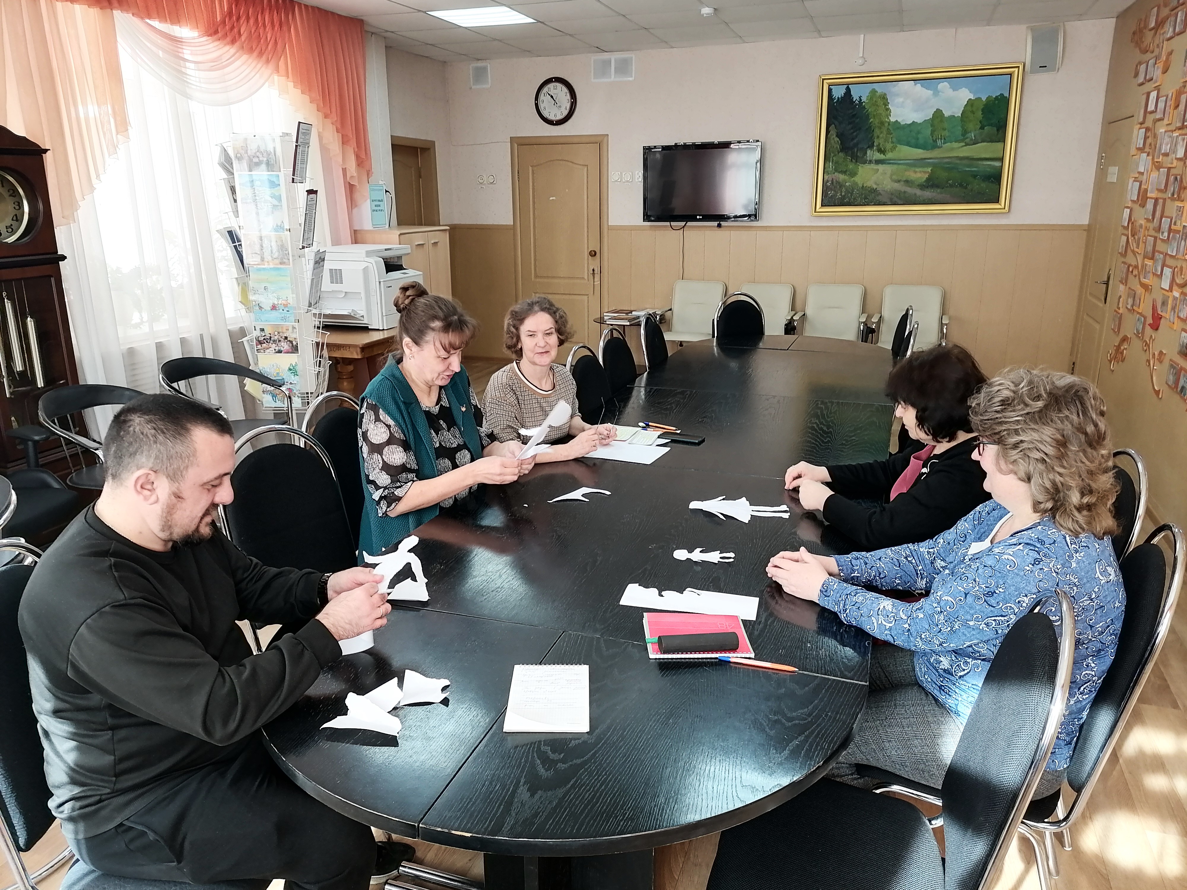 Педагоги 3 социальной семьи приняли участие в семинаре - практикуме «Мир меняют люди!» – из цикла «Лаборатория педагогики»