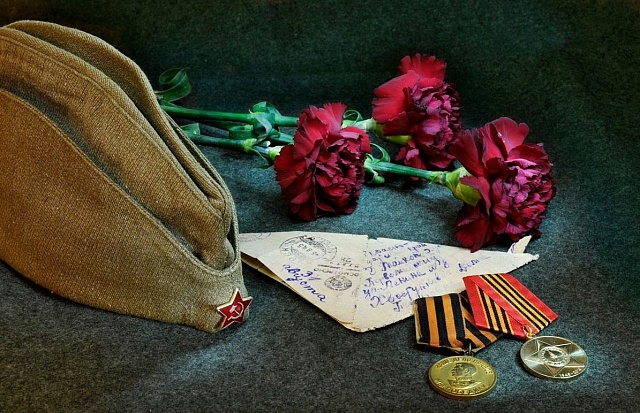 Мы о войне стихами говорим...