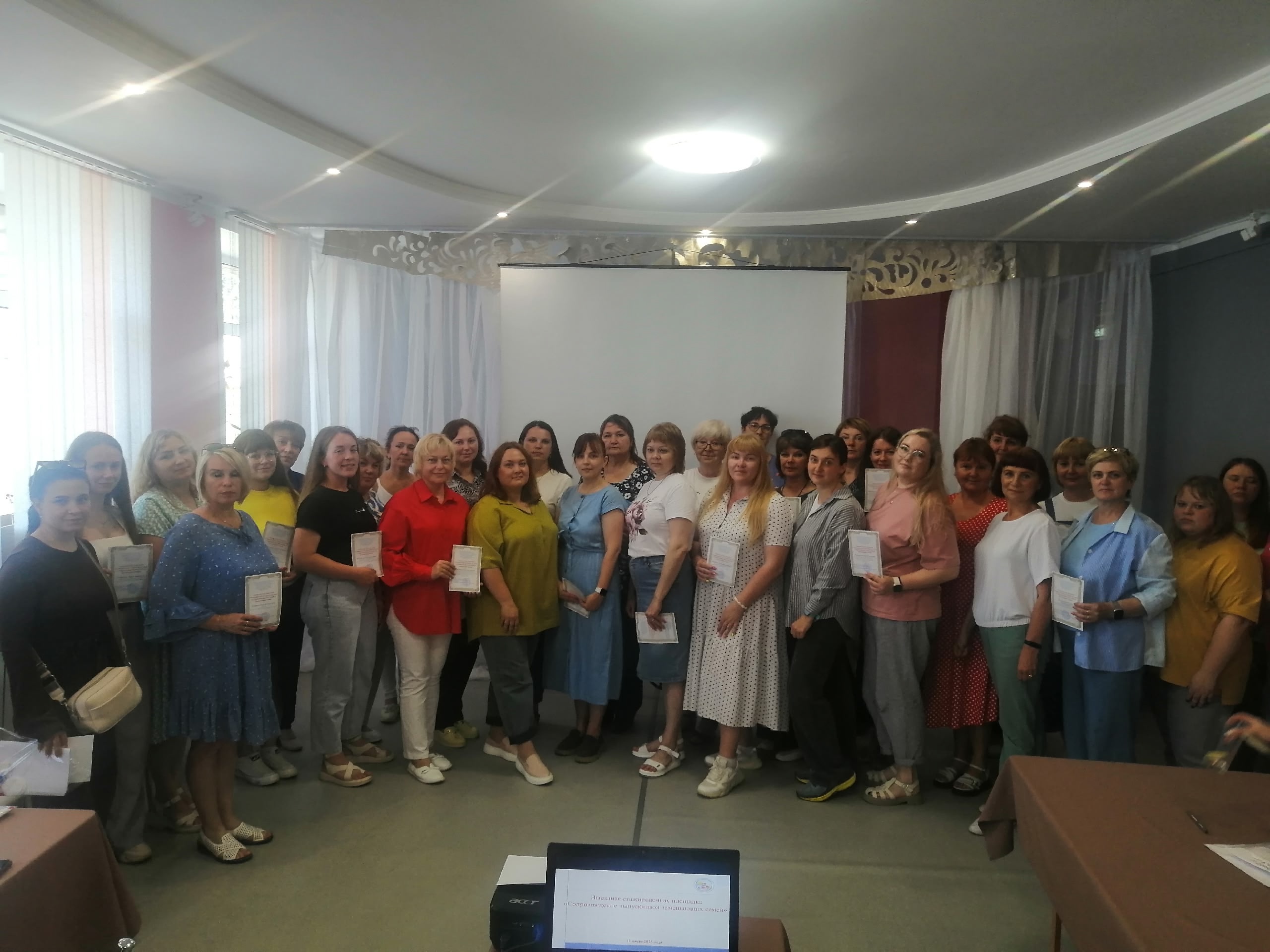 Вездной обучающий семинар Ресурсного центра «Перекресток» собрал на своей площадке 39 специалистов центров помощи детям и комплексных центров из 14 муниципальных округов области.