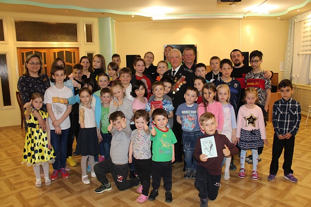 Встреча воспитанников с Ивановым Ю.В. и Петровым С.И.