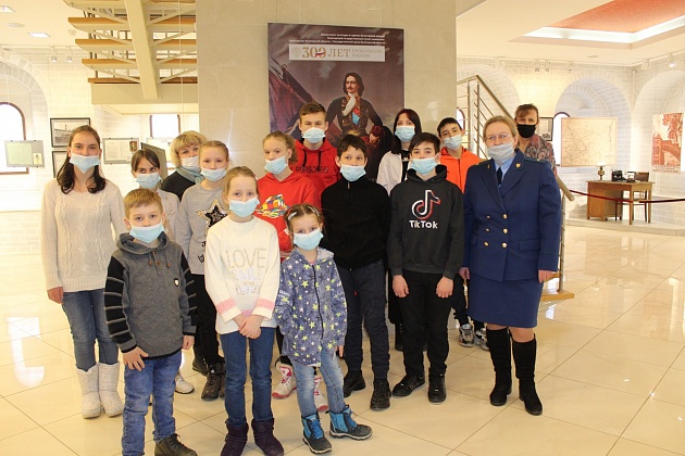 Наши воспитанники посетили выставку «Триста лет на страже закона»